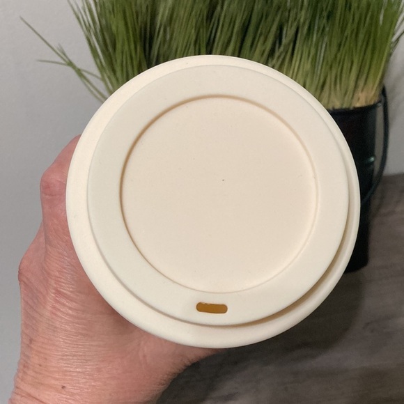 DW HOME SPRINKLE DONUT AND VANILLA LATTE FRESHLY BREWED AROMA JAR CANDLE… - Picture 6 of 9